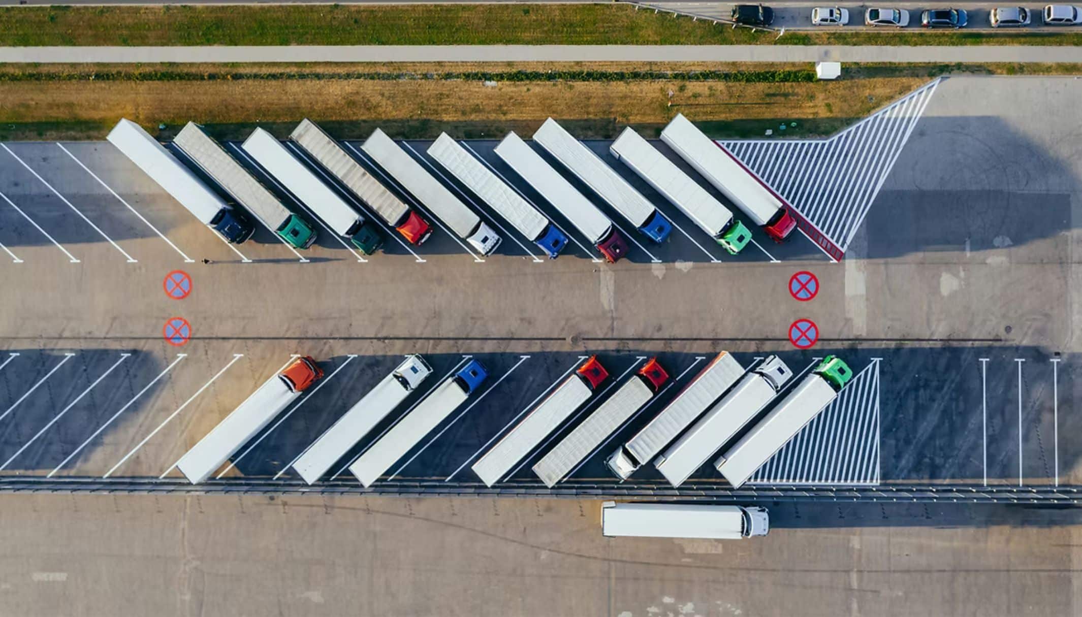 Fleet-Aerial-View-of-Trucks